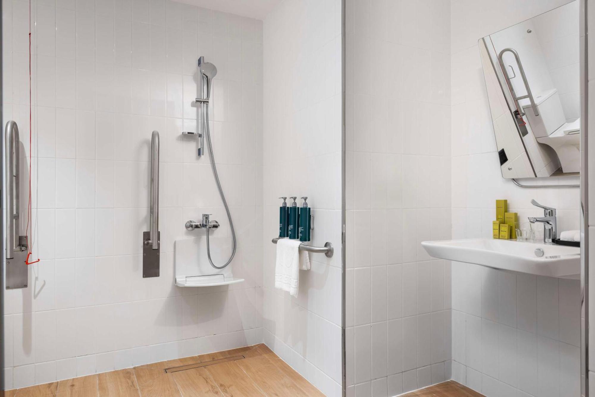 Hilton Garden Inn バクー エクステリア 写真