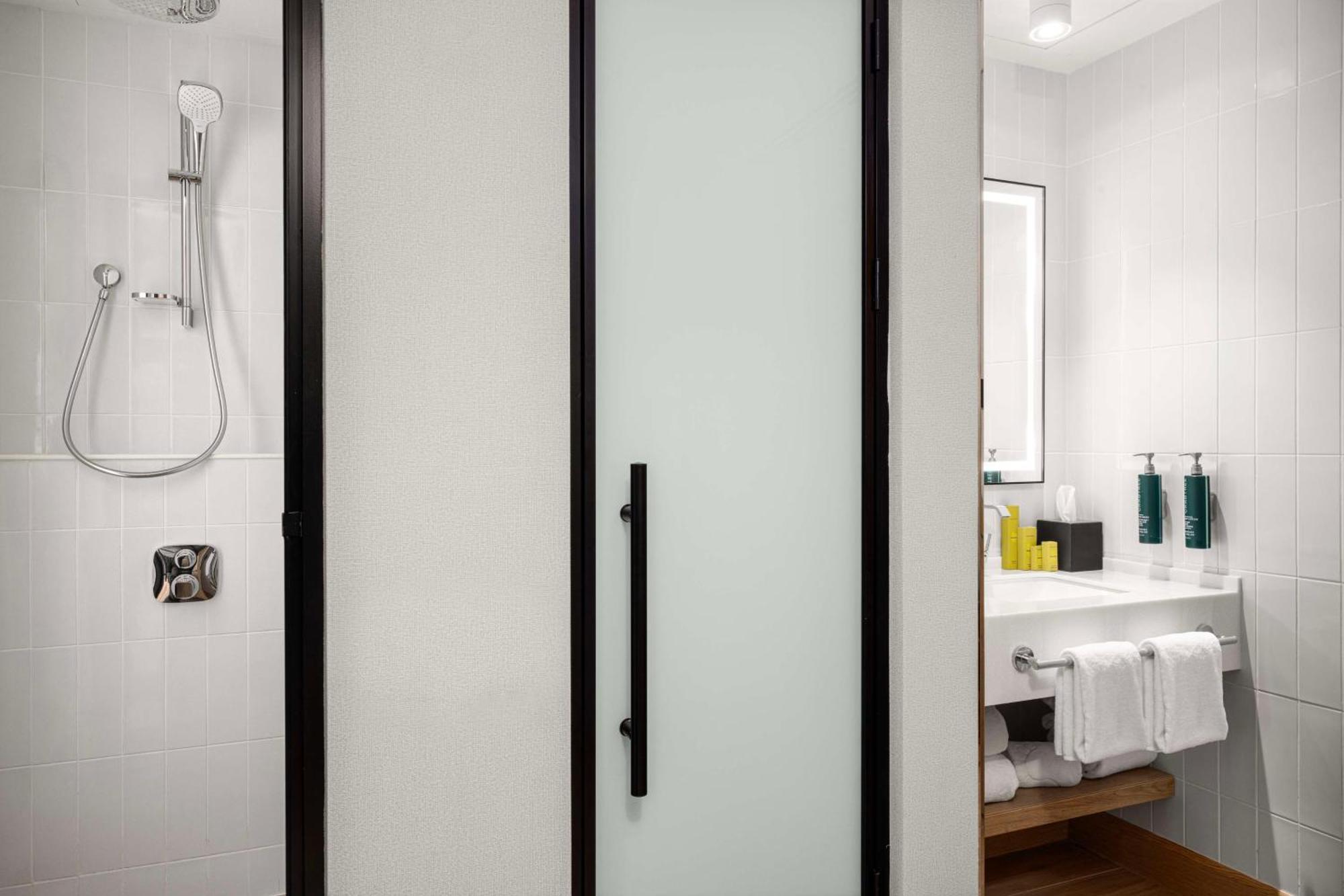 Hilton Garden Inn バクー エクステリア 写真