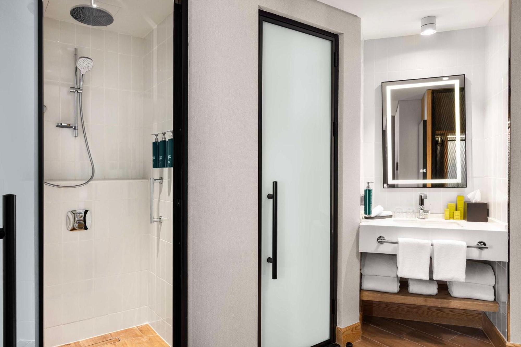 Hilton Garden Inn バクー エクステリア 写真