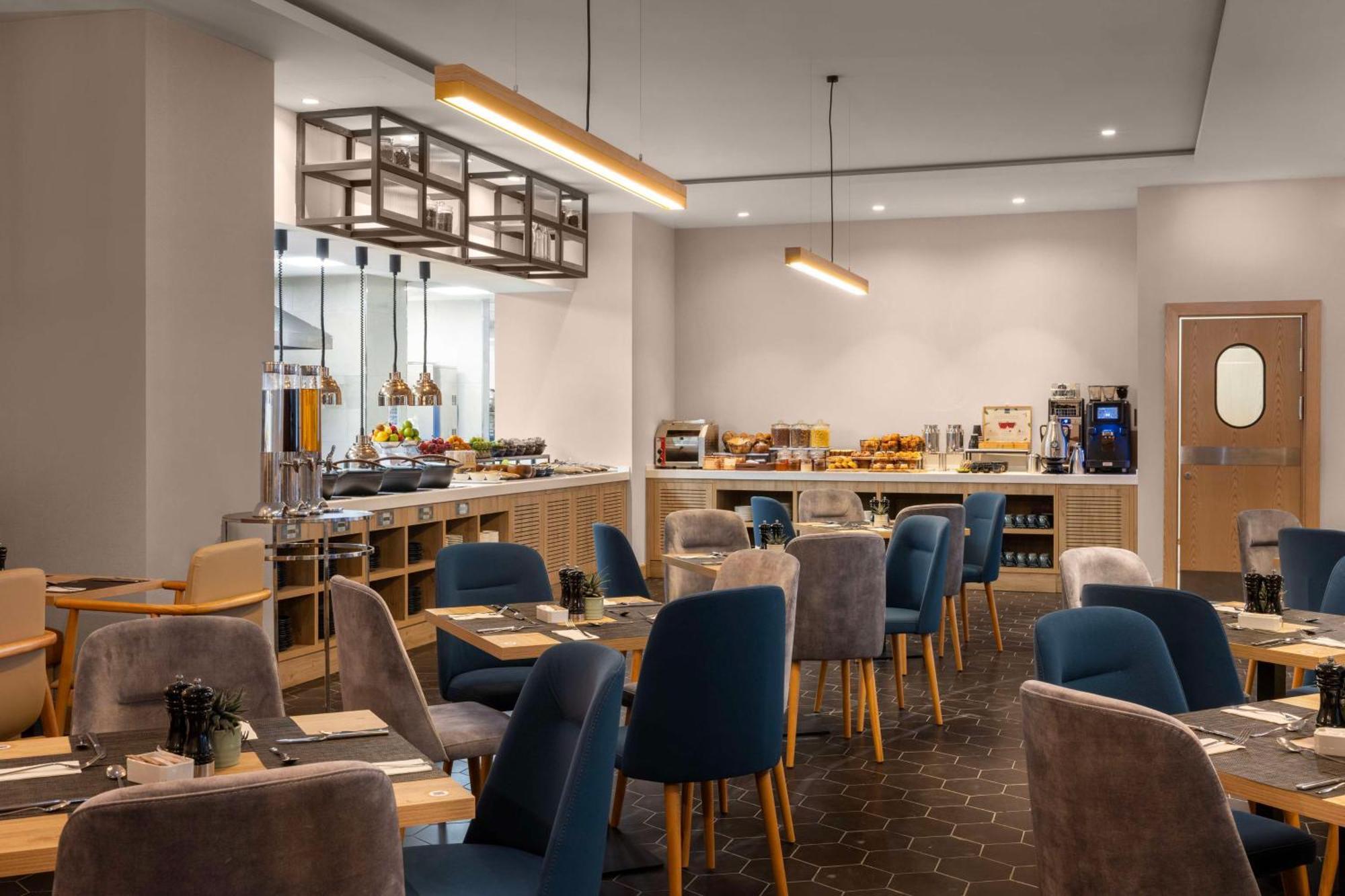 Hilton Garden Inn バクー エクステリア 写真